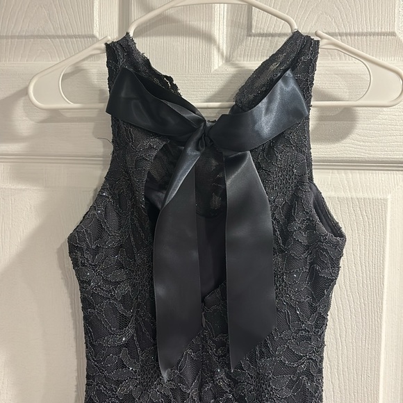 Gray sparkly dress with bow back - Picture 3 of 4